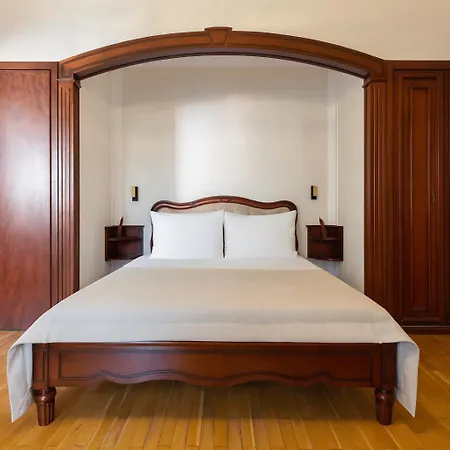 Majestic Hotel 4*