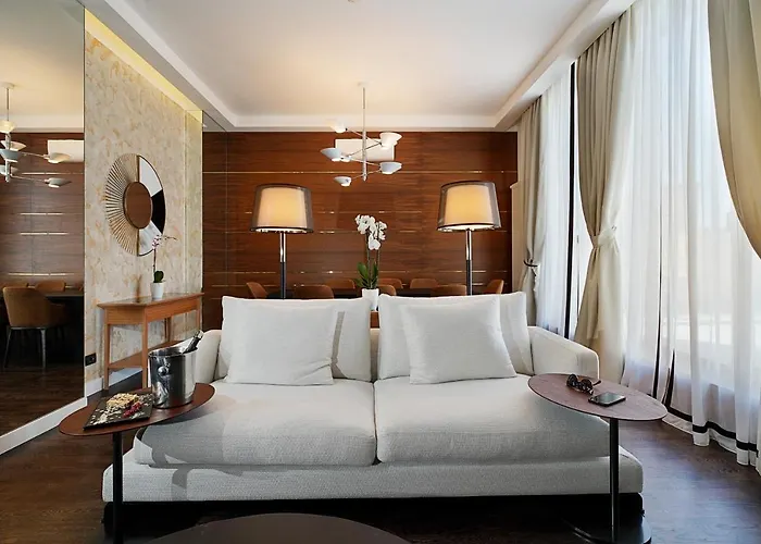 Majestic Отель 4*